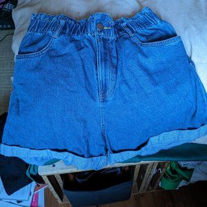 H&M paper bag shorts